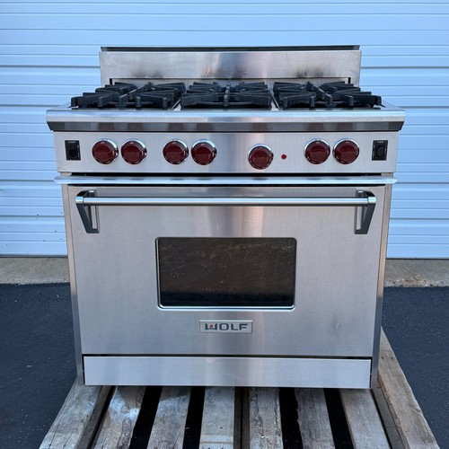 Wolf oven gas range - 36”,